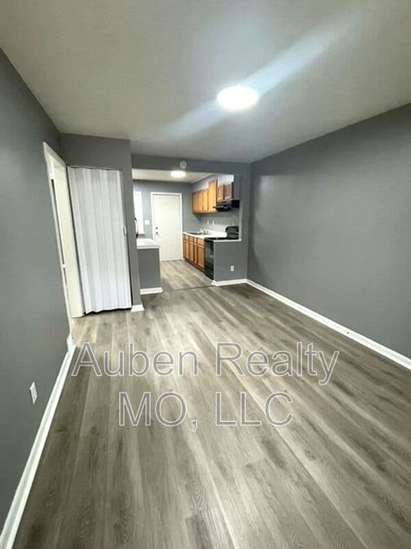 Kansas City Condo: 3143 Puckett Rd
