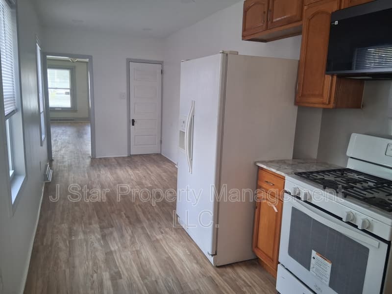Reading House: 2316 Grant Street