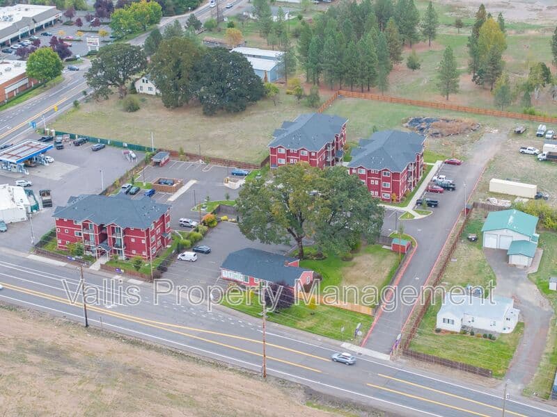 Molalla Apartment: 13001 S Crompton Lane