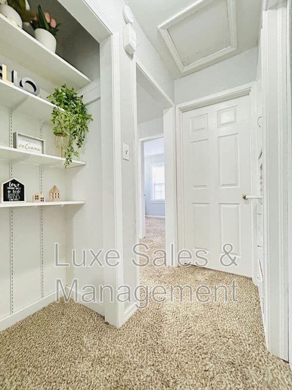 Del City House: 4220 SE 25th St