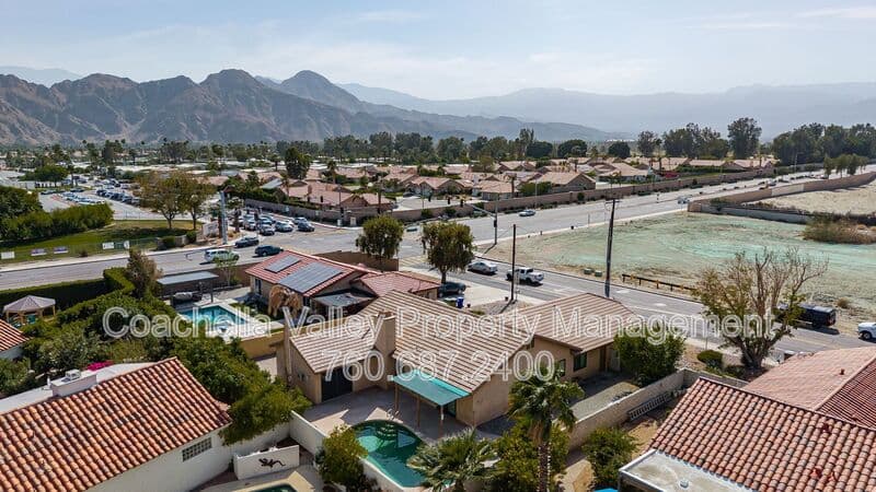Palm Desert House: 43922 Warner Trail