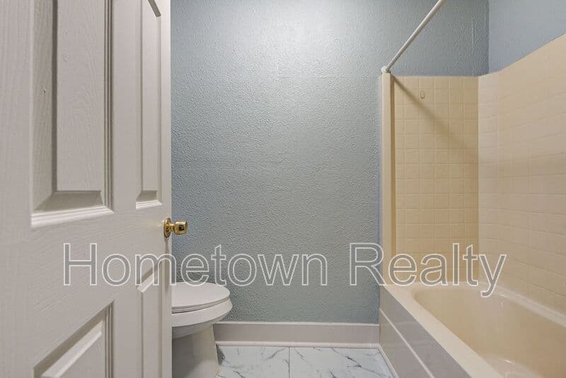 Oklahoma City House: 2114 N Bath Avenue