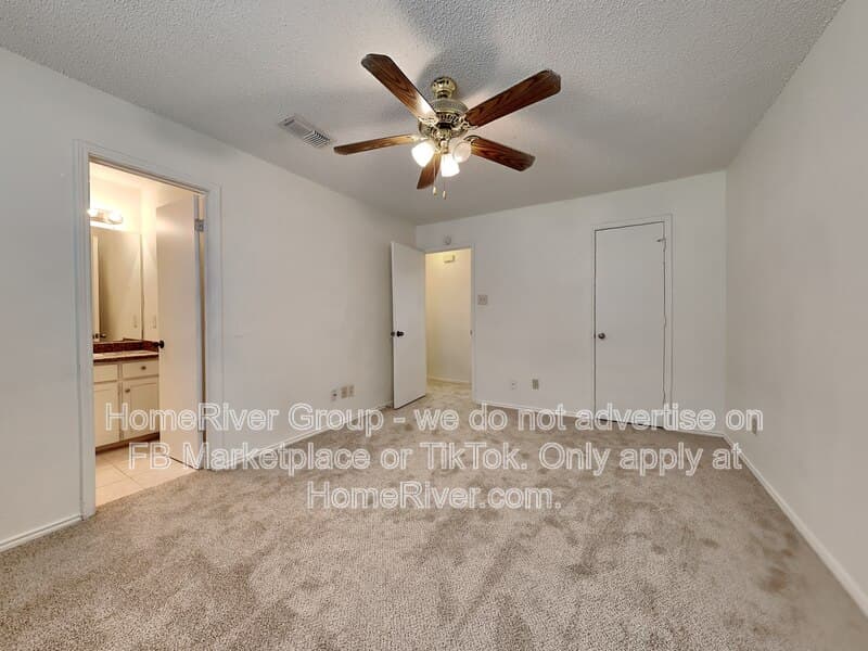 Arlington House: 816 Castleview Dr