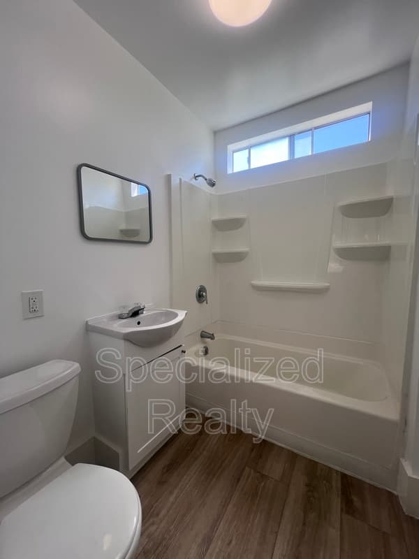 Los Angeles Condo: 1420 Isabel Street