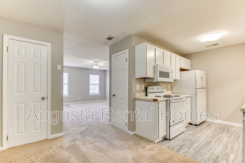 Augusta Condo: 940 Stevens Creek Road 403