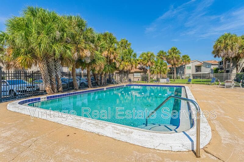 Tampa House: 6332 Newtown Cir