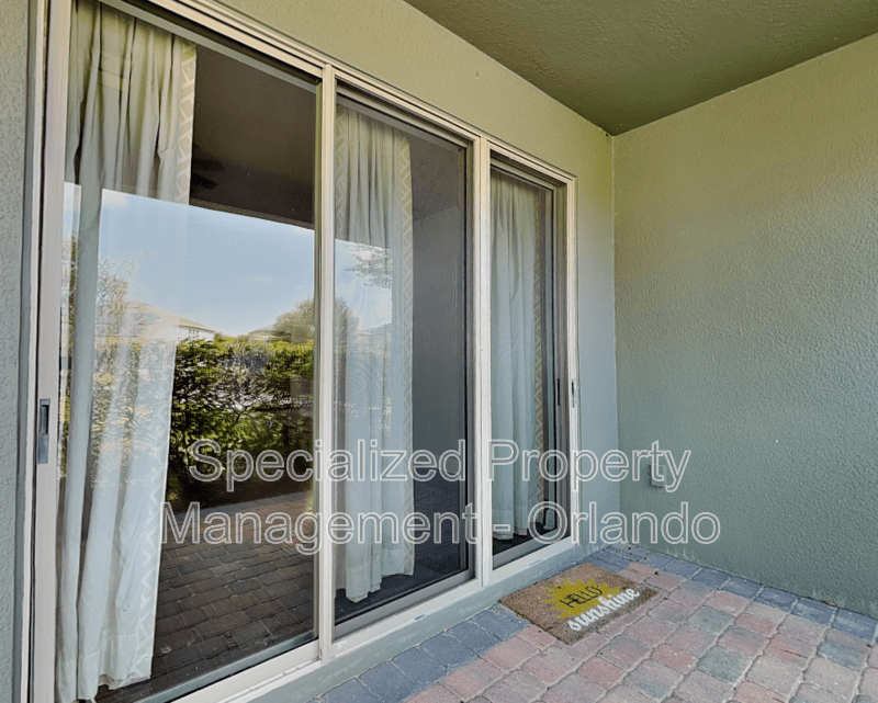 Winter Garden Townhome: 15543 Waterleigh Cove Dr