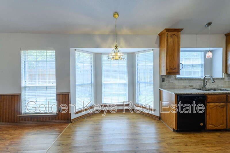 Hurst House: 3120 Steve Dr