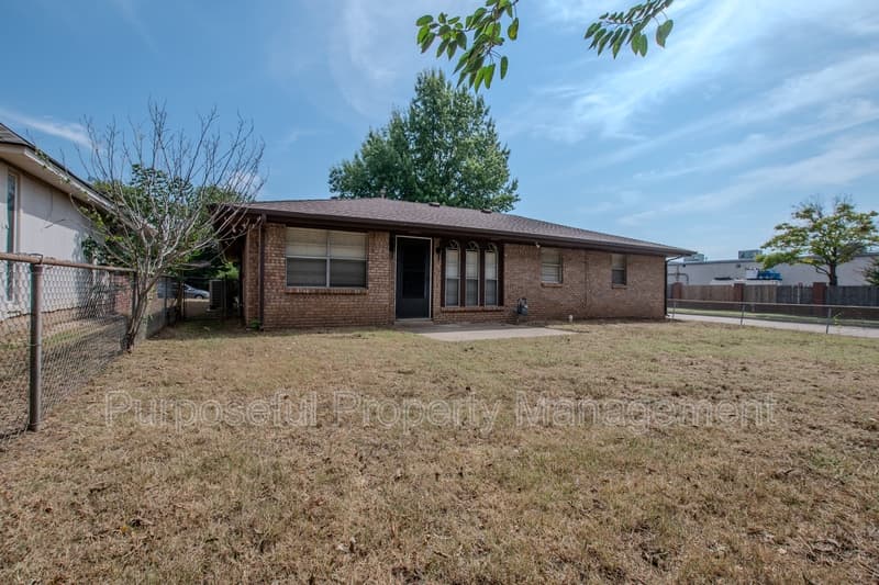 Norman House: 202 Stanton Drive