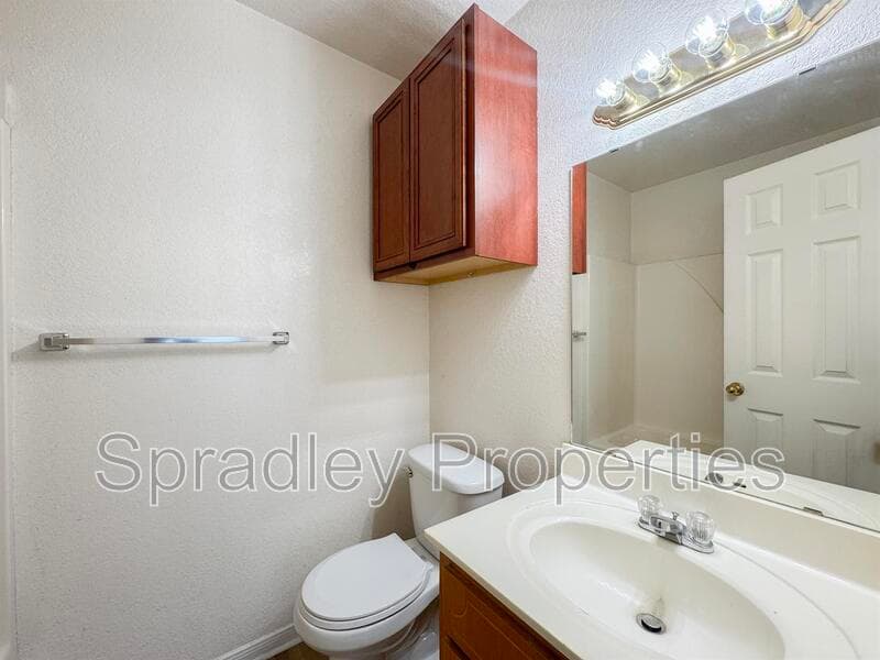 Salado Townhome: 102 Lacey Lou Ln