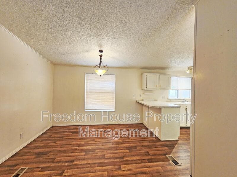 Pahrump House: 1441 West Betty Avenue