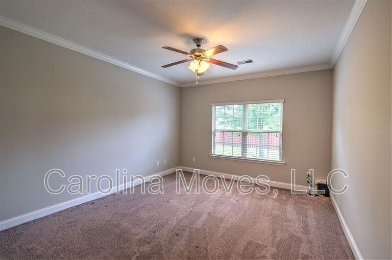 Spartanburg House: 836 Bayshore Lane