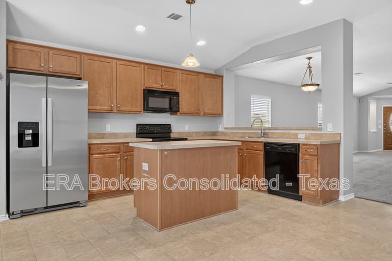San Antonio House: 5938 Southern Knoll