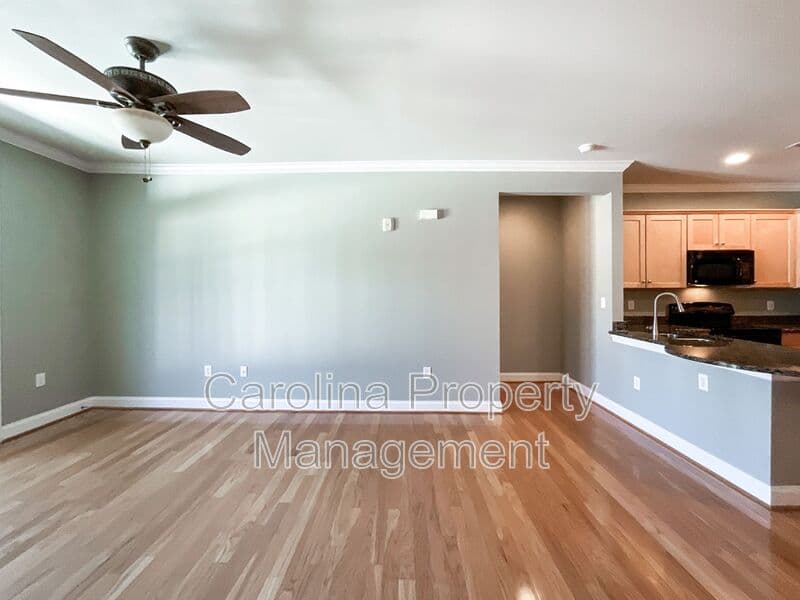 Charlotte House: 518 Clarice Ave