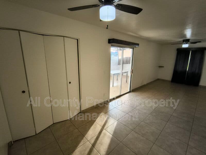 Glendale Townhome: 7524 N 47th Dr.