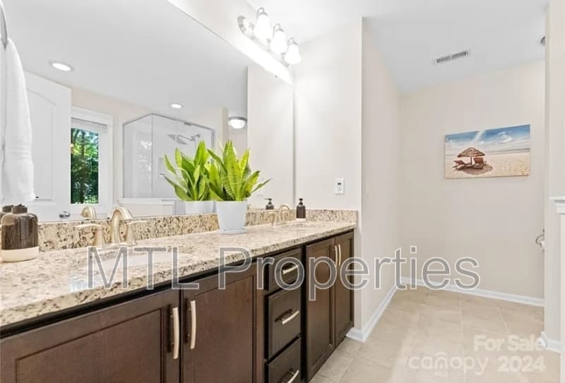 Fort Mill House: 3042 Collin House Drive