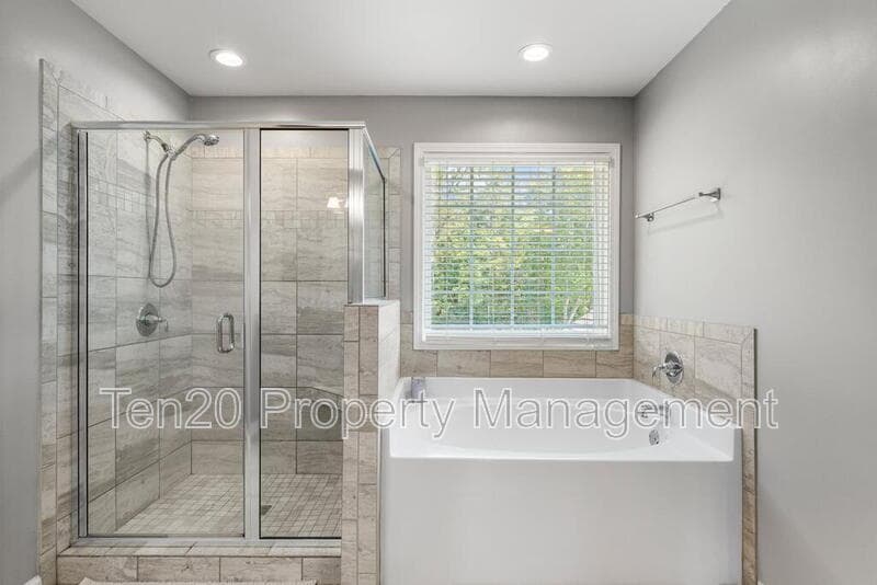 Fortson House: 121 Hart Preserve Drive