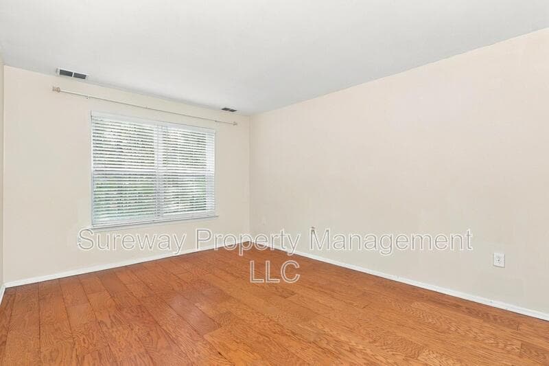 Monmouth Junction Condo: 4242 Bayberry Court