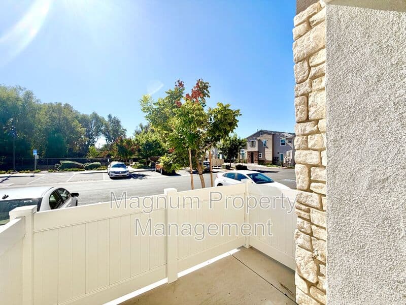 Murrieta House: 41974 Emelia St.