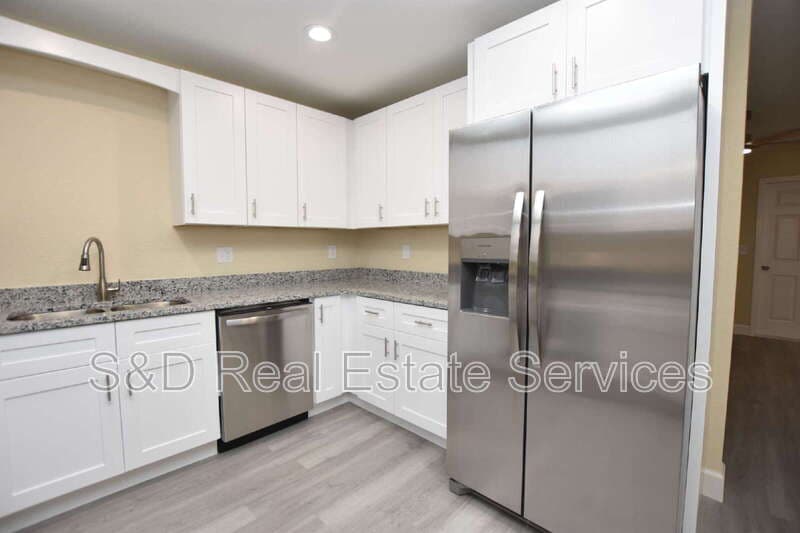 Lakeland Condo: 1111 Mercury Dr E
