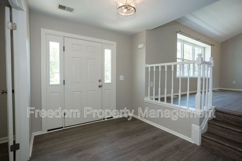 Manassas House: 10116 Wimbledon Ct