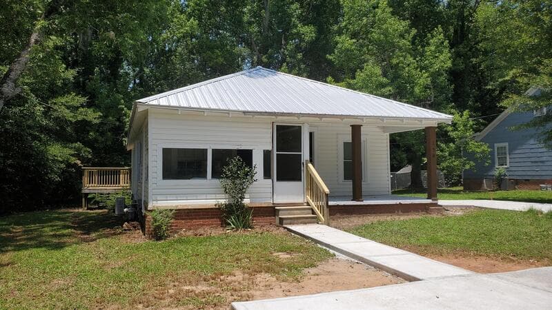 Winder Condo: 178 Georgia Ave - B