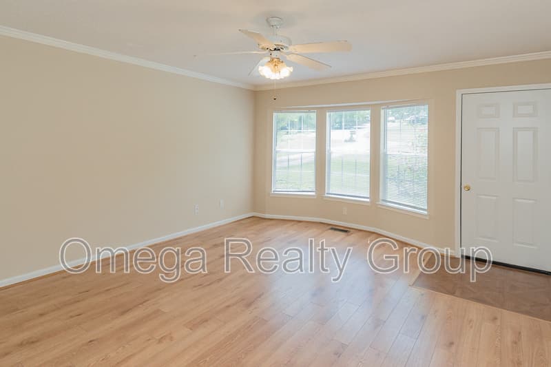 Pinson House: 6450 Kimberly Loop