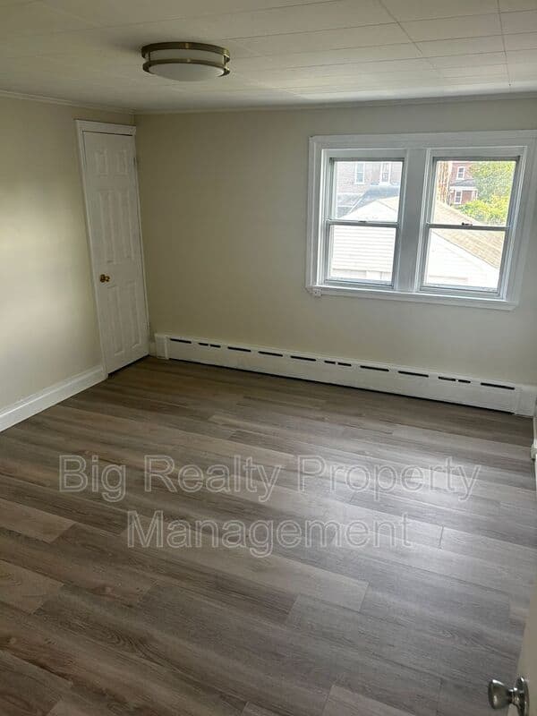 Stowe Condo: 513 Center St