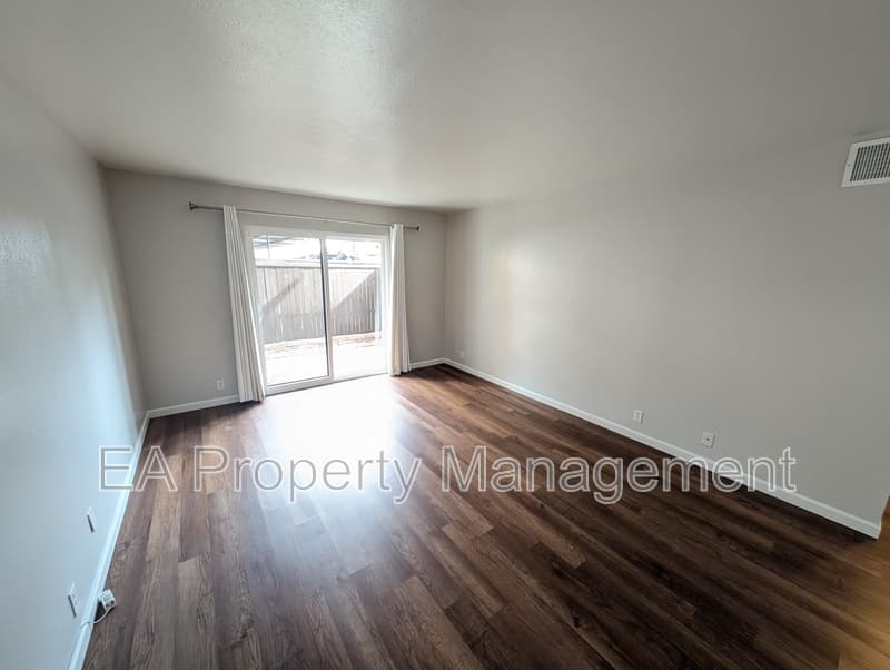 Albuquerque House: 1601 Pennsylvania St NE