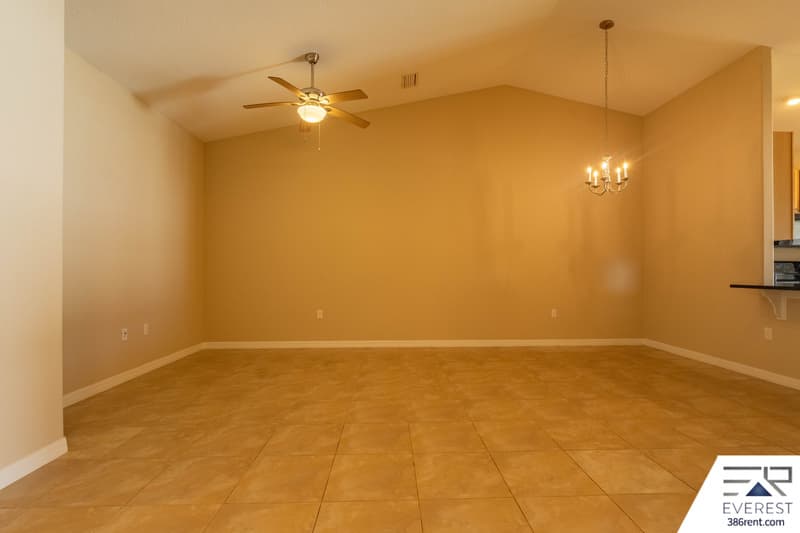 Palm Coast House: 25 Louisville Drive