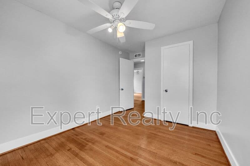 Birmingham House: 1025 45th Street Ensley