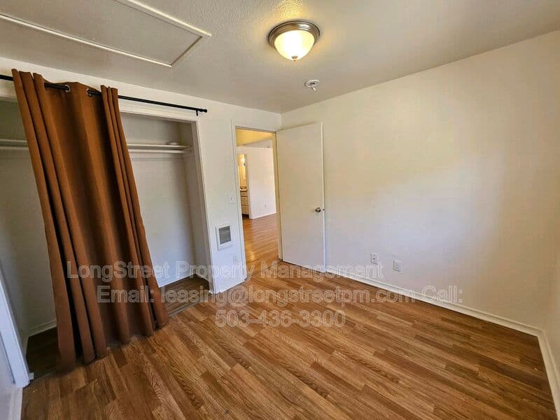 Portland Condo: 4553 NE 105th Ave