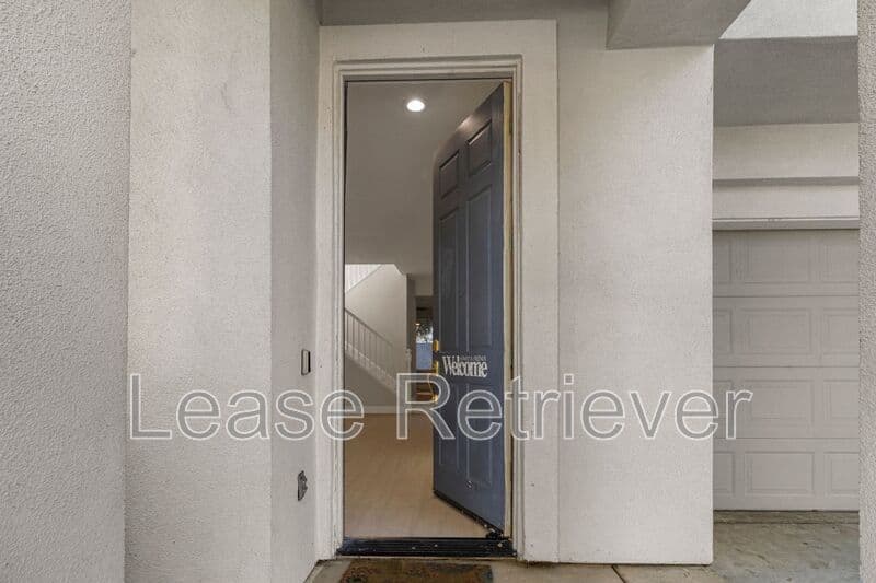 Tracy House: 2529 Almanor Dr