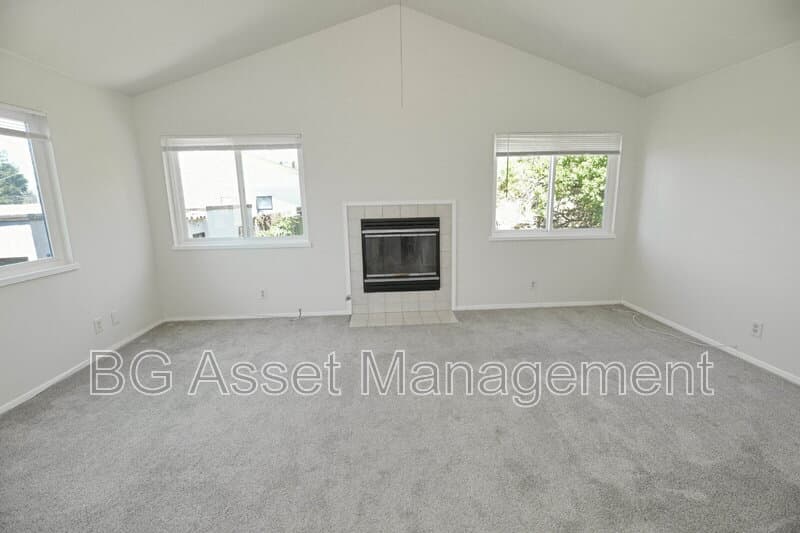Rodeo House: 810 3rd St