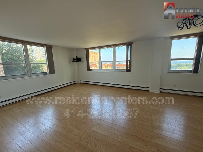 Milwaukee Condo: 1707 N Prospect Avenue