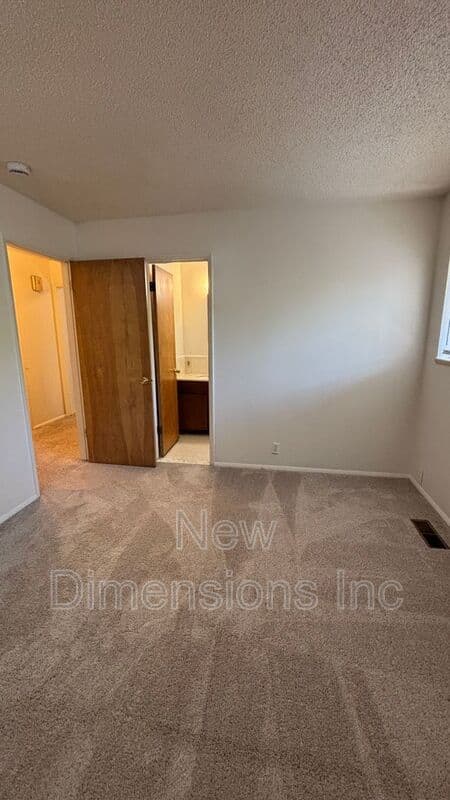 Reno House: 73 Vine Street