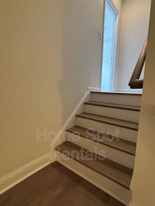Atlanta House: 2664 Rivers Edge Dr. NE