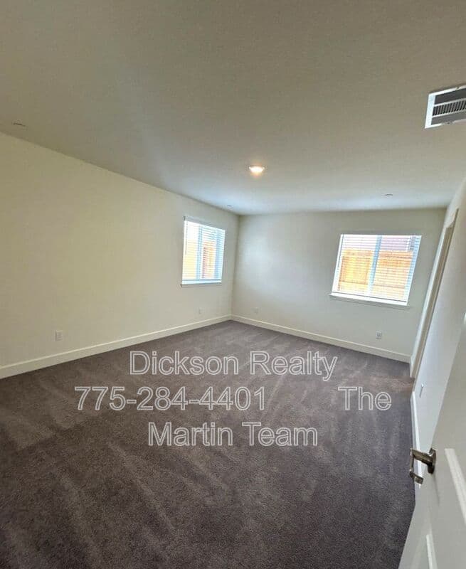 Sparks House: 963 Cascade Range Drive