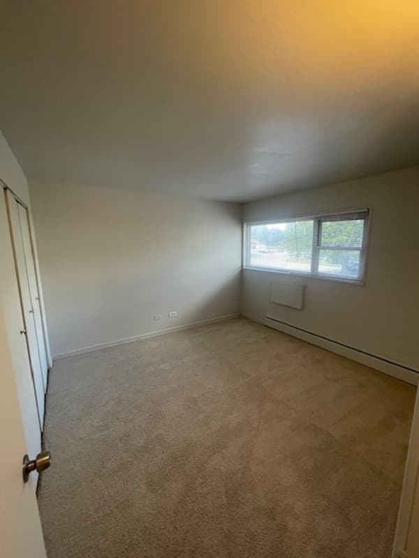 Calumet City Condo: 487 East End Ave