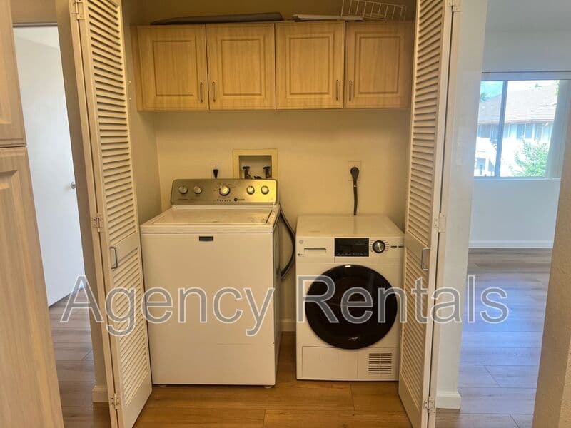 Kapolei Condo: 92-1465 Aliinui Dr