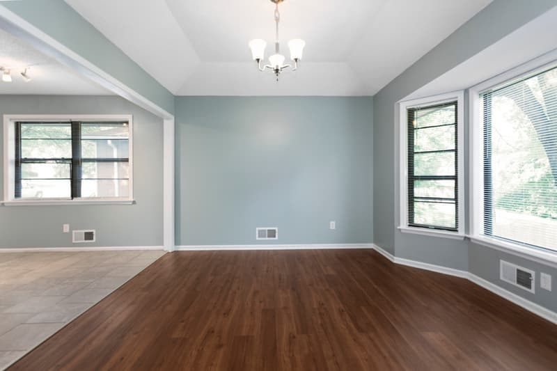Lee's Summit House: 3513 NE Stanton St
