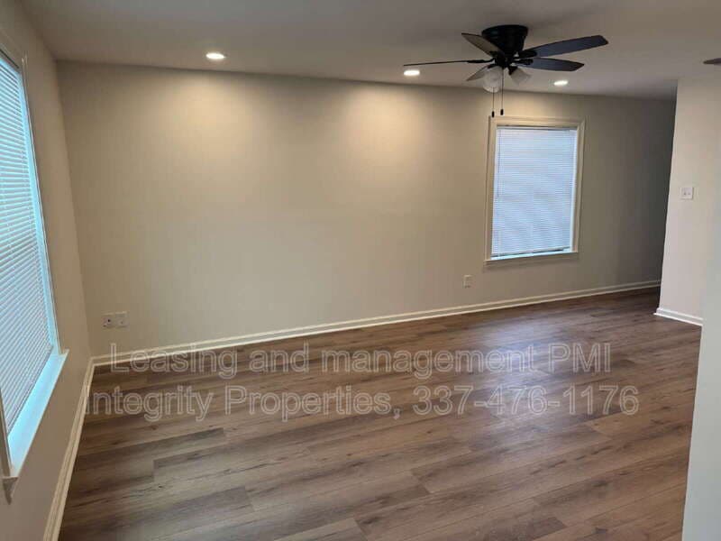 Lafayette Condo: 105 Meaux Blvd Apt 4