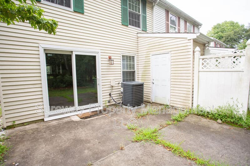 Marlton Townhome: 38 Dorchester Cir