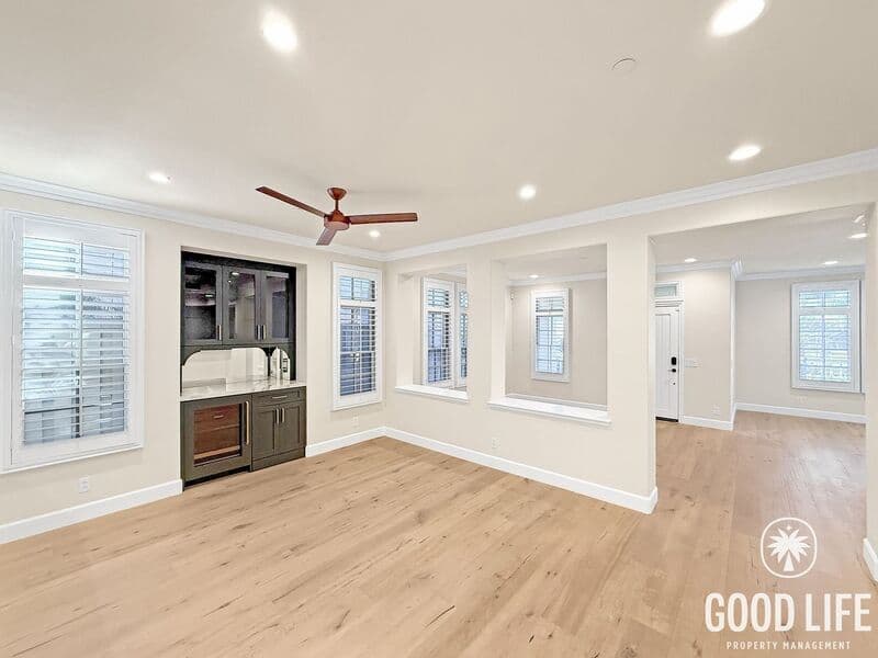 Corona del Mar House: 2709 Bungalow Pl