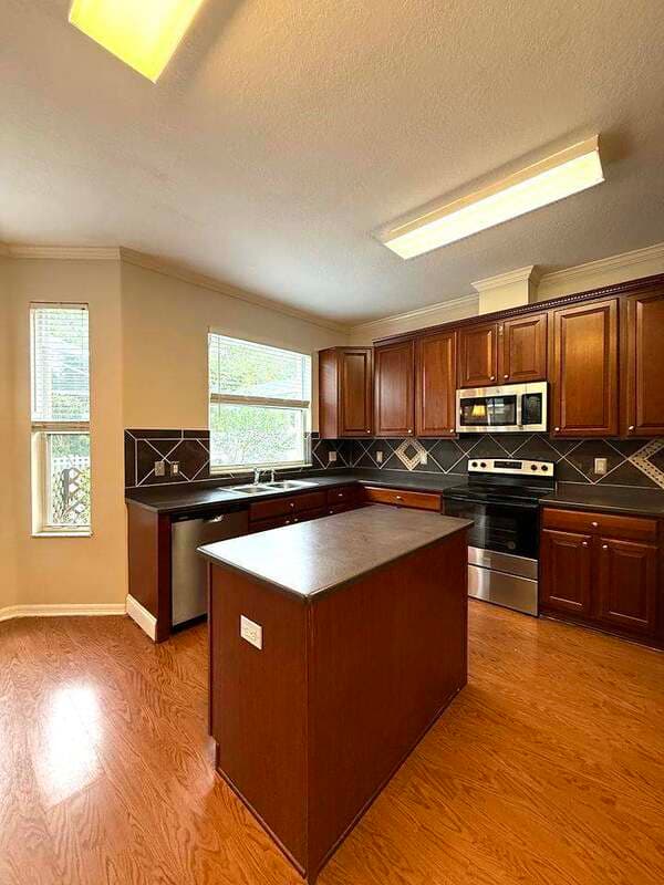 Riverview House: 11335 Village Brook Drive
