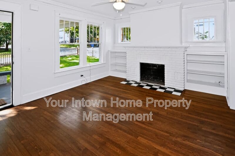 Atlanta House: 1420 Beatie Ave Sw