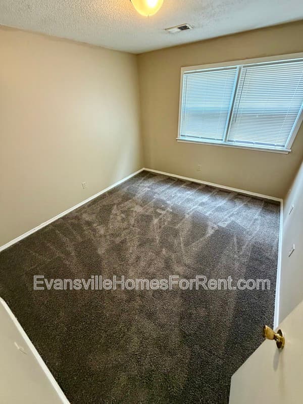 Evansville Condo: 1010 Mary Street - 7
