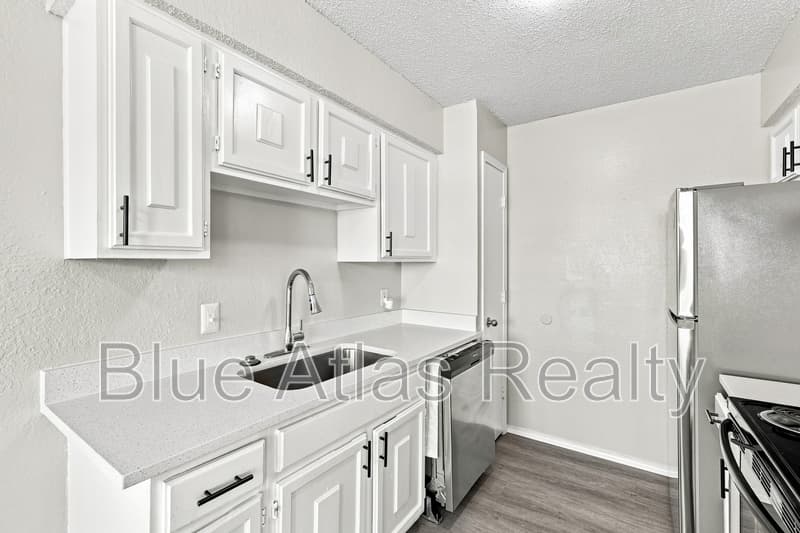 White Settlement Condo: 8133 Foxfire Lane - B