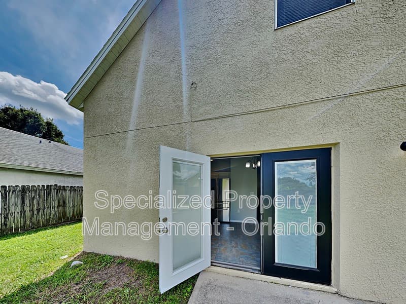 Saint Cloud House: 3334 Kelsey Ln