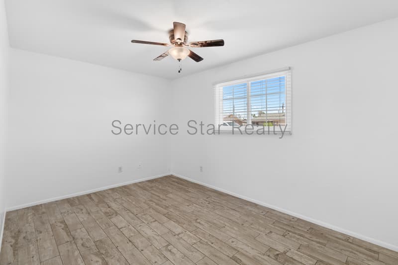 Tempe House: 923 E Wesleyan Dr